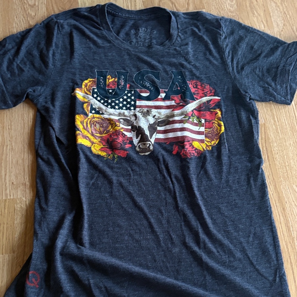Patriotic USA Graphic Tee in Charcoal